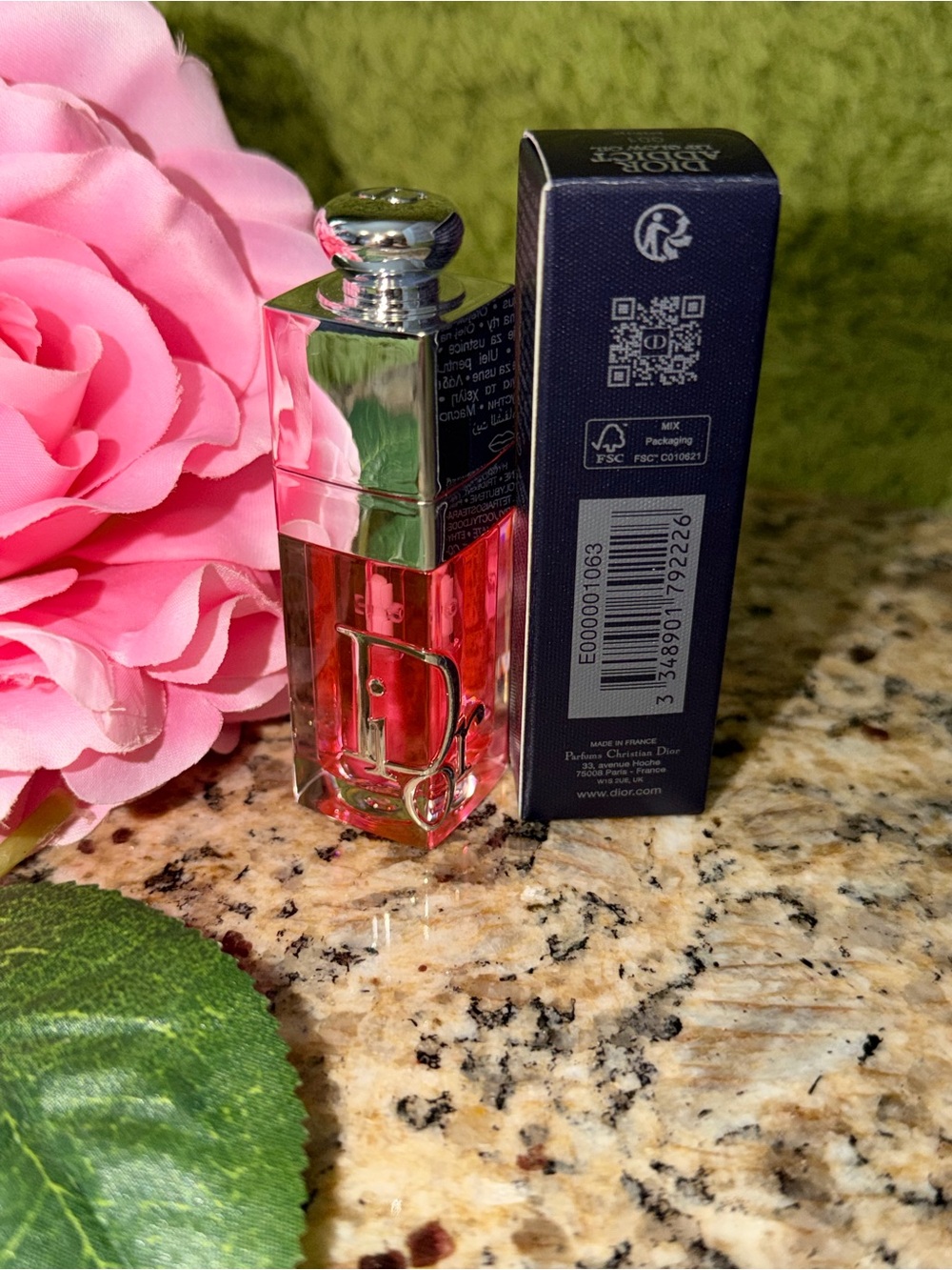 Dior Addict Lip Glow Oil - Rose Pink and Silver Accents - Picture 4 of 5